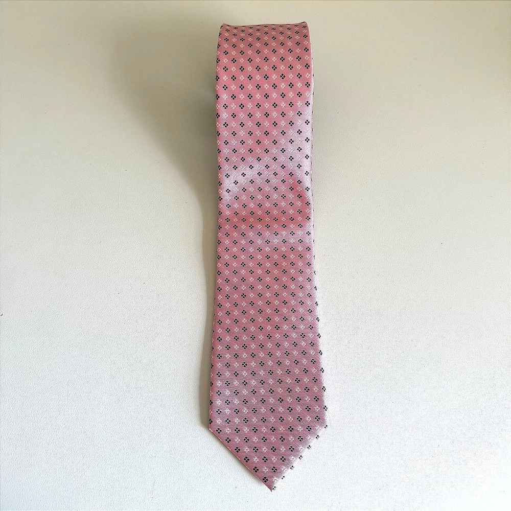 Tommy Hilfiger Mens Silk Necktie Pink Navy Blue Geometric Micro Pattern Classic